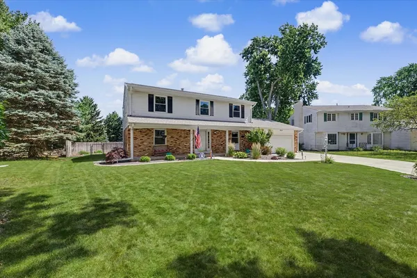 $350,000 | 10 Stanford Place, Champaign, IL 61820