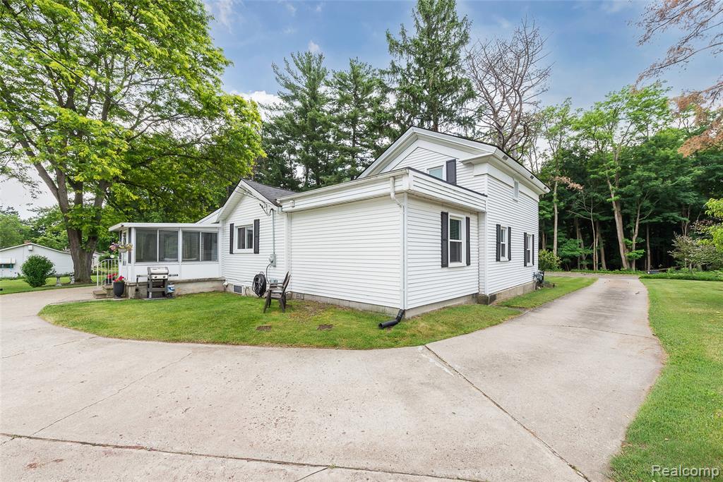 9137 Maltby Road Brighton, MI 48116 - Photo 34 of 41