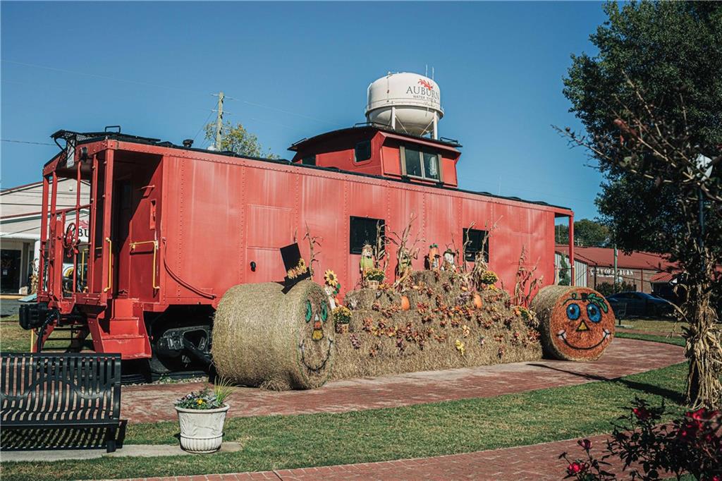 27 Cardinal Rdg Court Winder, GA 30680 - Photo 55 of 71 a front view of a house with garden