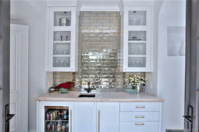 $6,500,000 | 69 Beachside Avenue, Westport, CT 06880