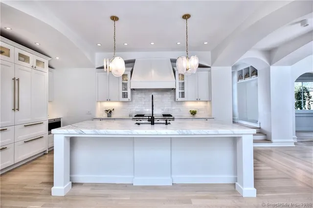 $6,500,000 | 69 Beachside Avenue, Westport, CT 06880