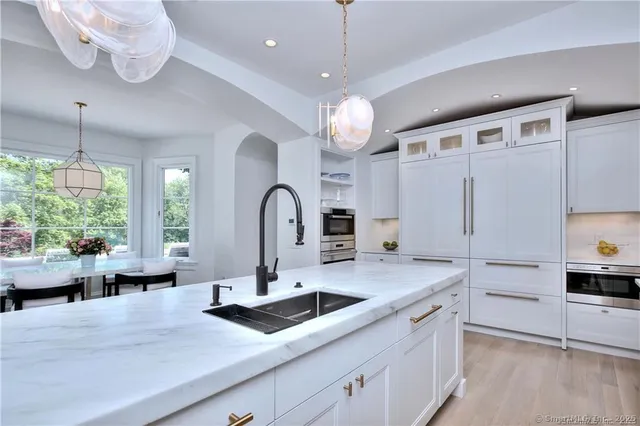 $6,500,000 | 69 Beachside Avenue, Westport, CT 06880