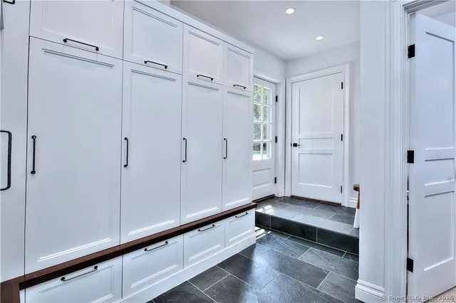 $6,500,000 | 69 Beachside Avenue, Westport, CT 06880