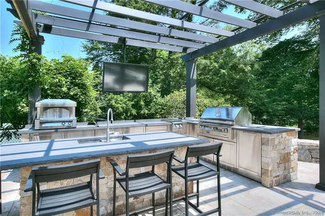 $6,500,000 | 69 Beachside Avenue, Westport, CT 06880