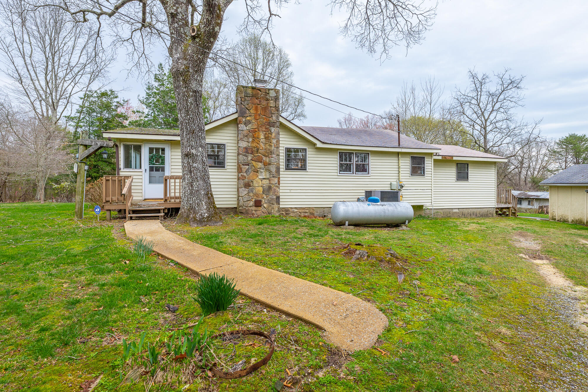 2440 Corral Road Signal Mountain, TN 37377 - Photo 2 of 63 2440 Corral Rd. HD-24