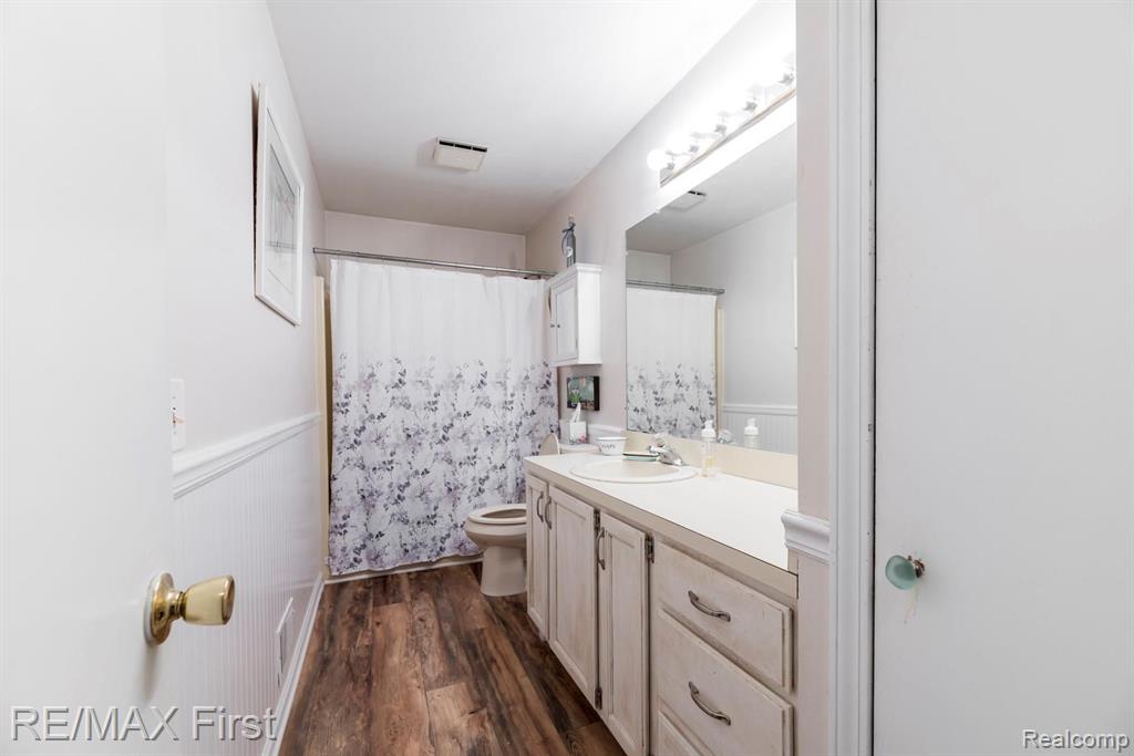 1356 Miller Road Lake Orion, MI 48362 - Photo 33 of 50