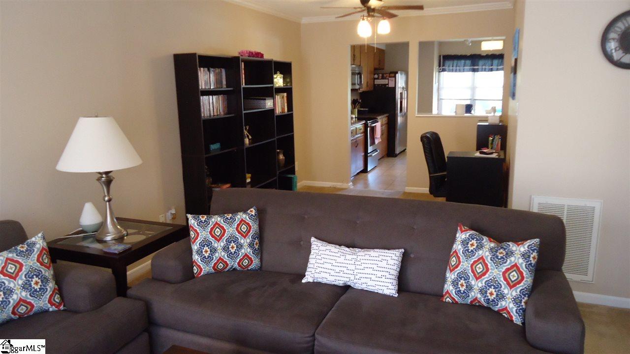 214 Old Towne Road Spartanburg, SC 29301 - Photo 9 of 27 Gallery Image 9
