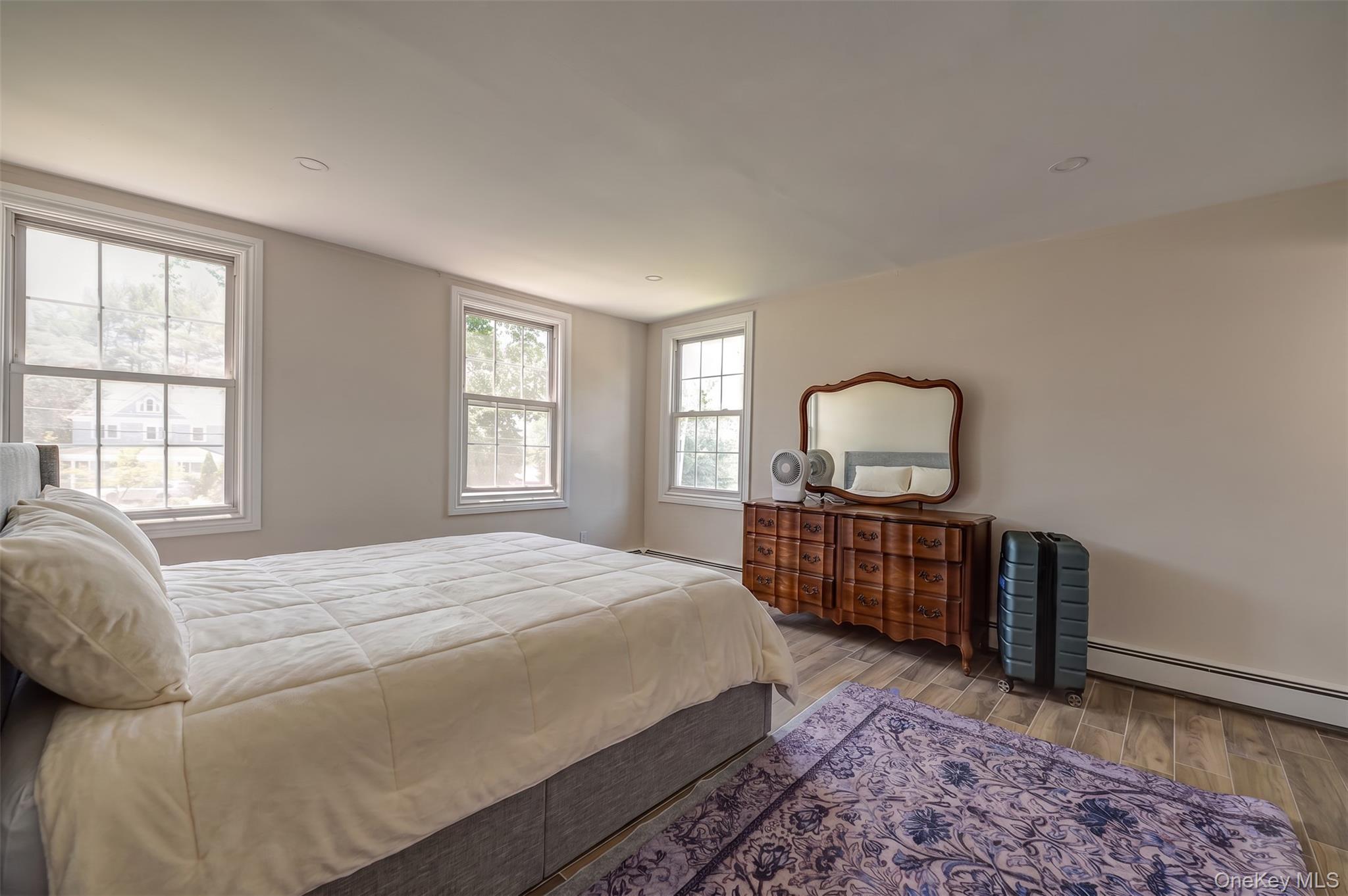 68 Nassau Road Huntington, NY 11743 - Photo 8 of 41 Second Floor Apartment - Primary Bedroom