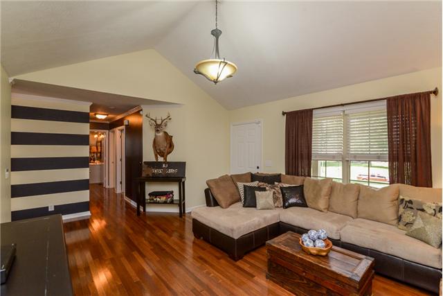 7945 Cedar Grove Road Cross Plains, TN 37049 - Photo 4 of 20 Cathedral Ceiling