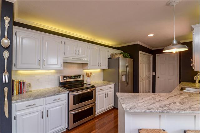 7945 Cedar Grove Road Cross Plains, TN 37049 - Photo 7 of 20 Granite Countertops