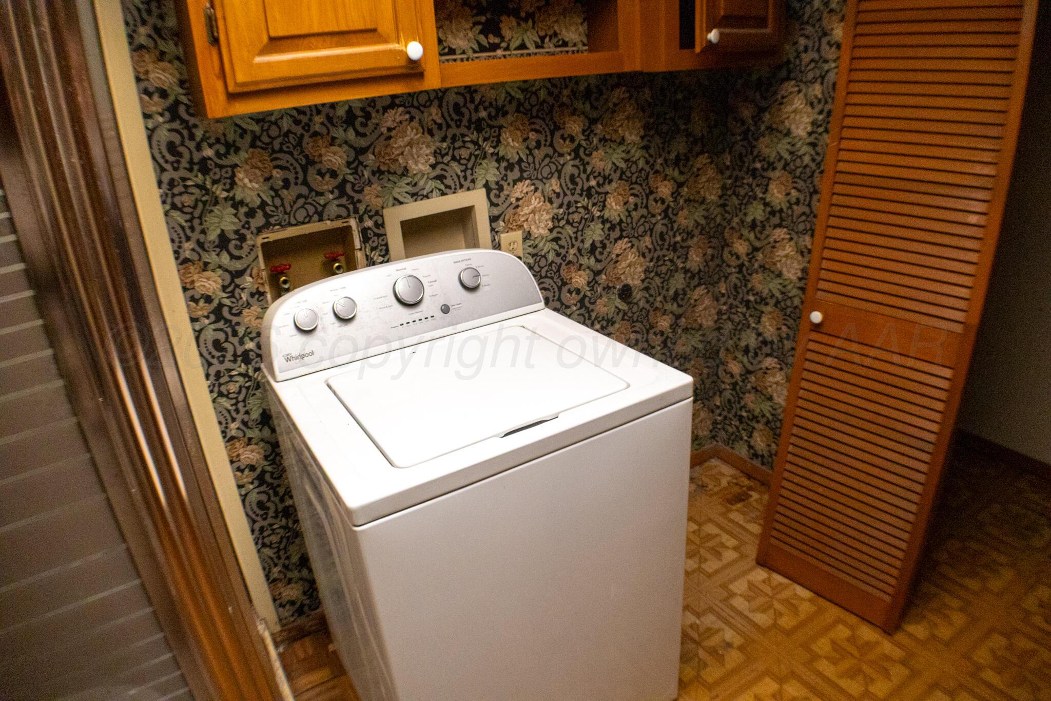 206 Maple Street Borger, TX 79007 - Photo 11 of 21 IMG_2858