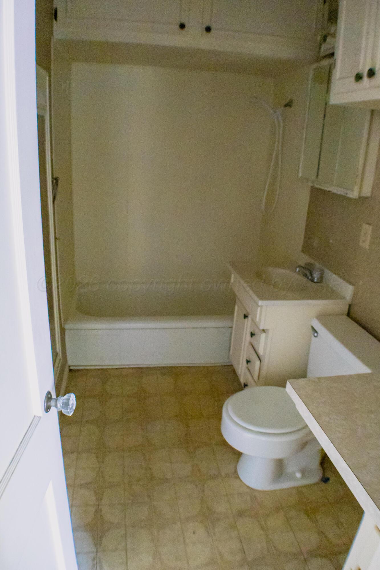 206 Maple Street Borger, TX 79007 - Photo 13 of 21 IMG_2872