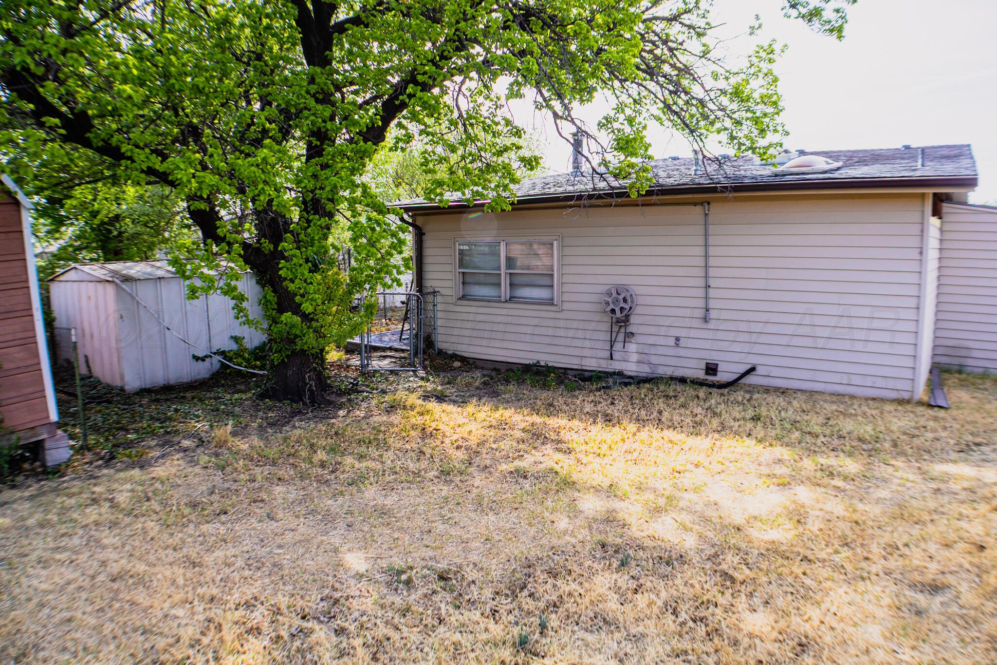 206 Maple Street Borger, TX 79007 - Photo 20 of 21 IMG_2865