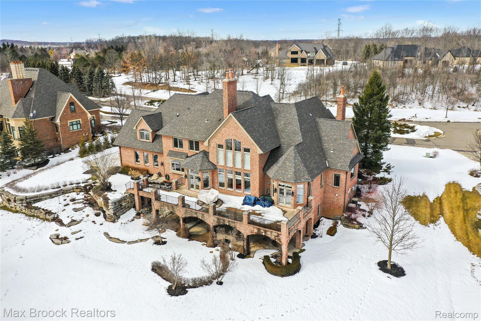 4633 The Hts Boulevard Rochester, MI 48306 - Photo 44 of 48 DJI_0475.jpg