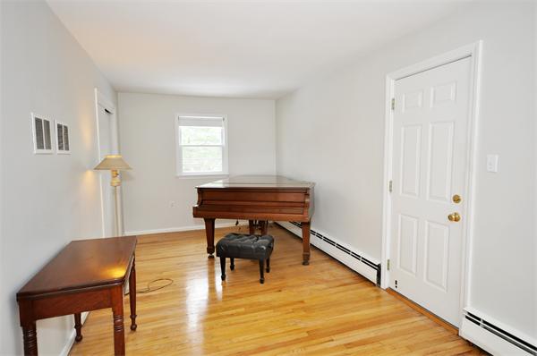 37 Nashoba Road Acton, MA 01720 - Photo 8 of 12 Gallery Image 8