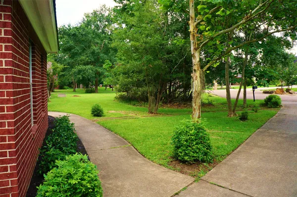 $2,750 | 2429 Chantilly Lane, Conroe, TX 77384