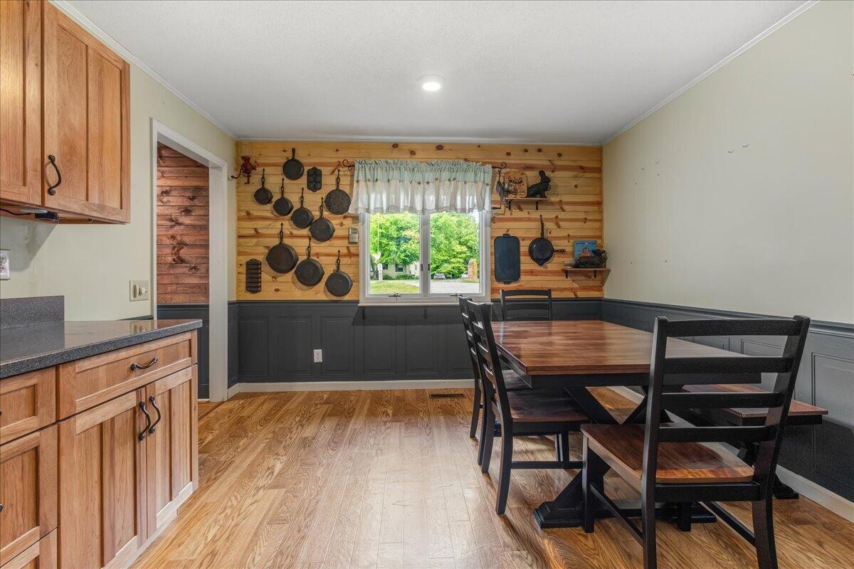 2522 Cindy Street Athens, TN 37303 - Photo 13 of 36 a room with wooden floor and furniture
