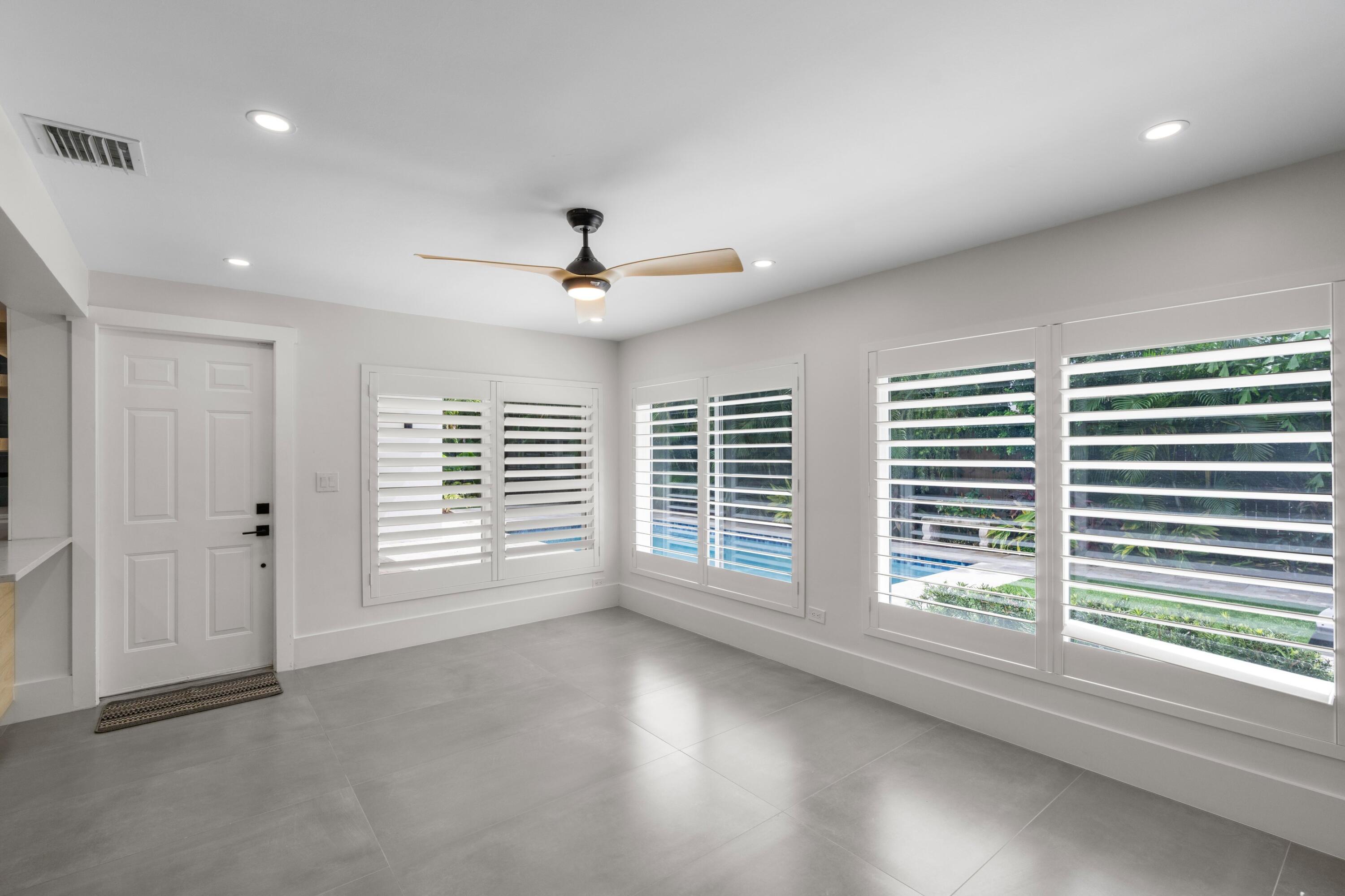 450 Northeast 5th Circle Boca Raton, FL 33431 - Photo 8 of 45 Family Room