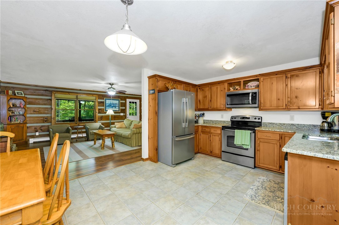214 Deer Ridge Road Crumpler, NC 28617 - Photo 4 of 40