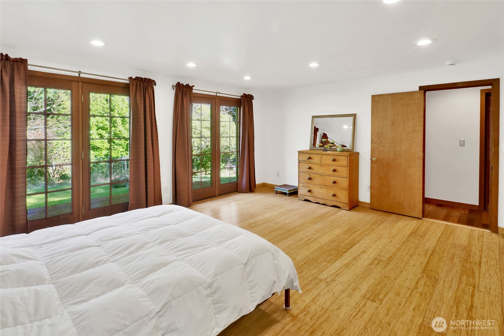 911 Coronado Avenue Bellingham, WA 98229 - Photo 18 of 40