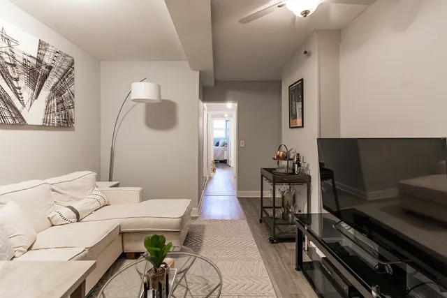 $1,400 | 7531 North Seeley Avenue, Unit GARDEN, Chicago, IL 60645