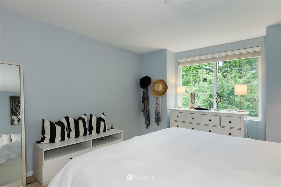 10625 Ross Road, Unit B Bothell, WA 98011 - Photo 12 of 24 Gallery Image 12