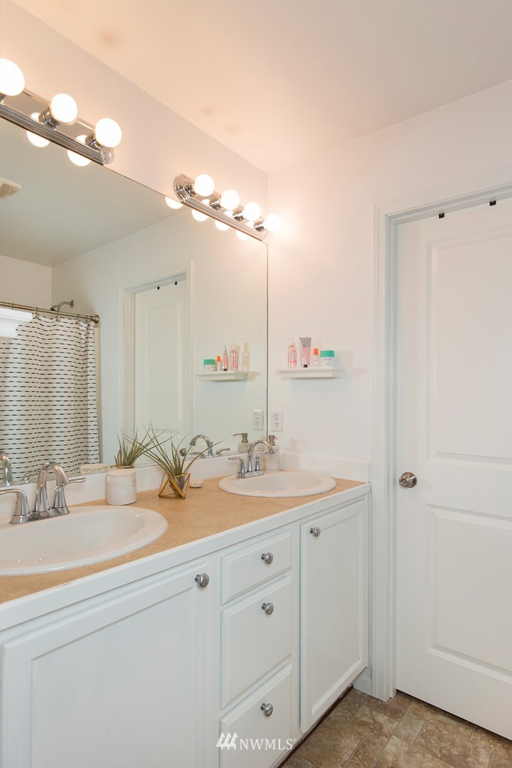 10625 Ross Road, Unit B Bothell, WA 98011 - Photo 13 of 24 Gallery Image 13