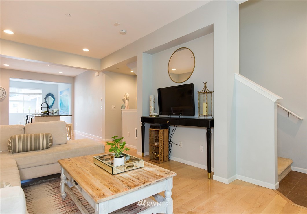 10625 Ross Road, Unit B Bothell, WA 98011 - Photo 6 of 24 Gallery Image 6