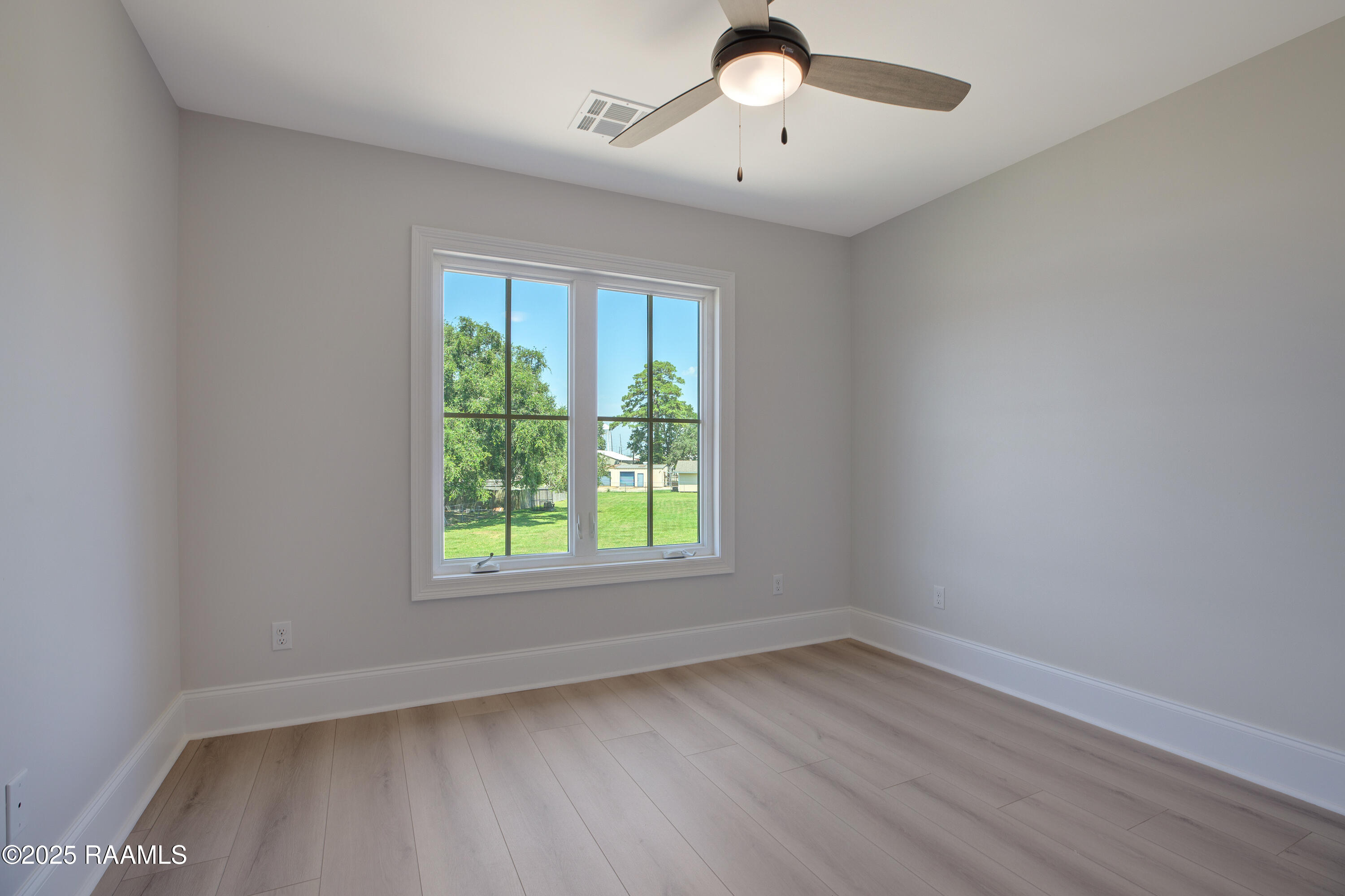 424 Eraste Landry Road Lafayette, LA 70506 - Photo 22 of 25 428 Eraste Landry -24