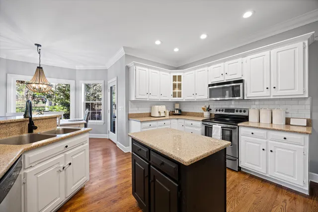 $635,000 | 3305 Forest Shadows Drive, Chattanooga, TN 37421