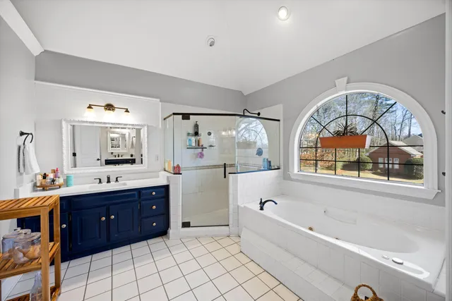 $635,000 | 3305 Forest Shadows Drive, Chattanooga, TN 37421