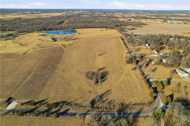 $259,900 | 15204 South Stewart Road, Lone Jack, MO 64070