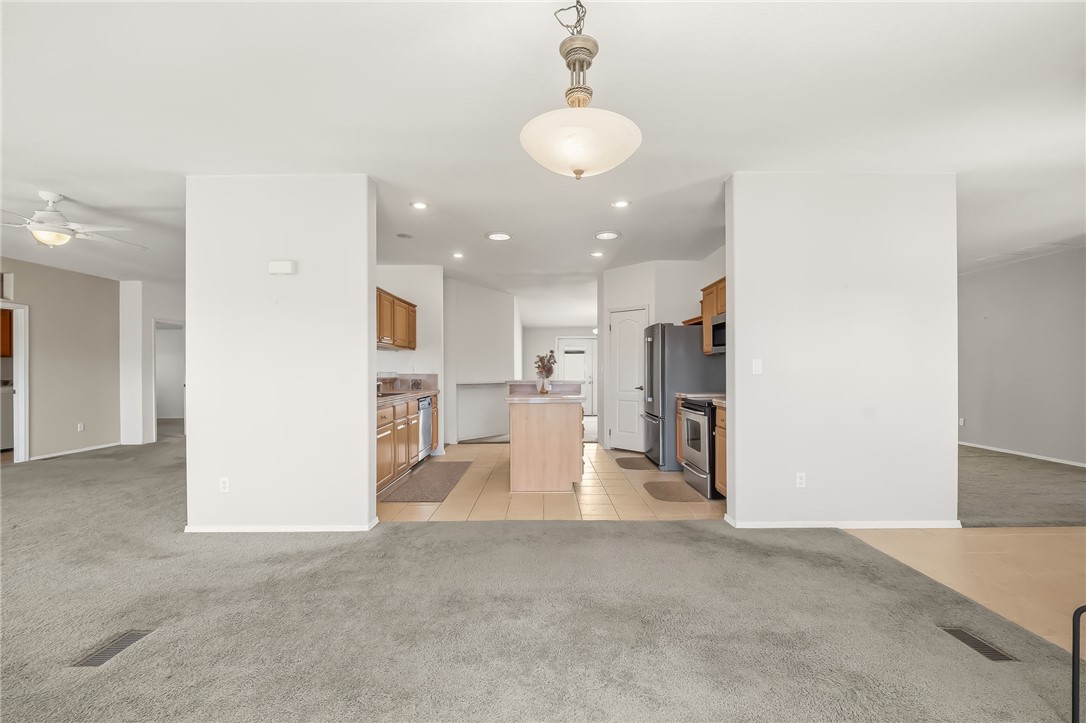 2525 South Ridge Avenue Bullhead City, AZ 86429 - Photo 27 of 76 Dining Area