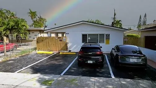 $2,450 | 622 Northeast 6th Street, Unit 2, Hallandale Beach, FL 33009