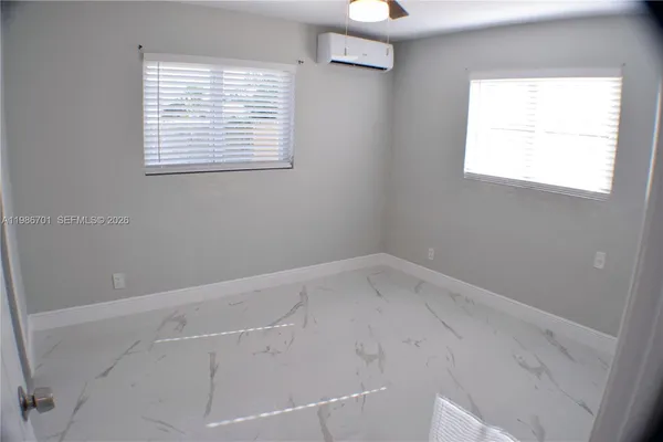 $2,450 | 622 Northeast 6th Street, Unit 2, Hallandale Beach, FL 33009