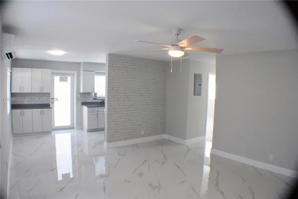 $2,450 | 622 Northeast 6th Street, Unit 2, Hallandale Beach, FL 33009
