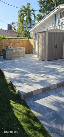 $2,450 | 622 Northeast 6th Street, Unit 2, Hallandale Beach, FL 33009