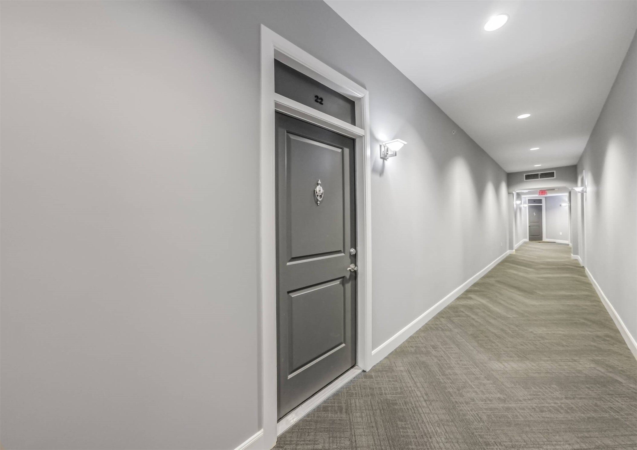 1010 Rosine Street, Unit 22 Houston, TX 77019 - Photo 18 of 21 a view of a hallway