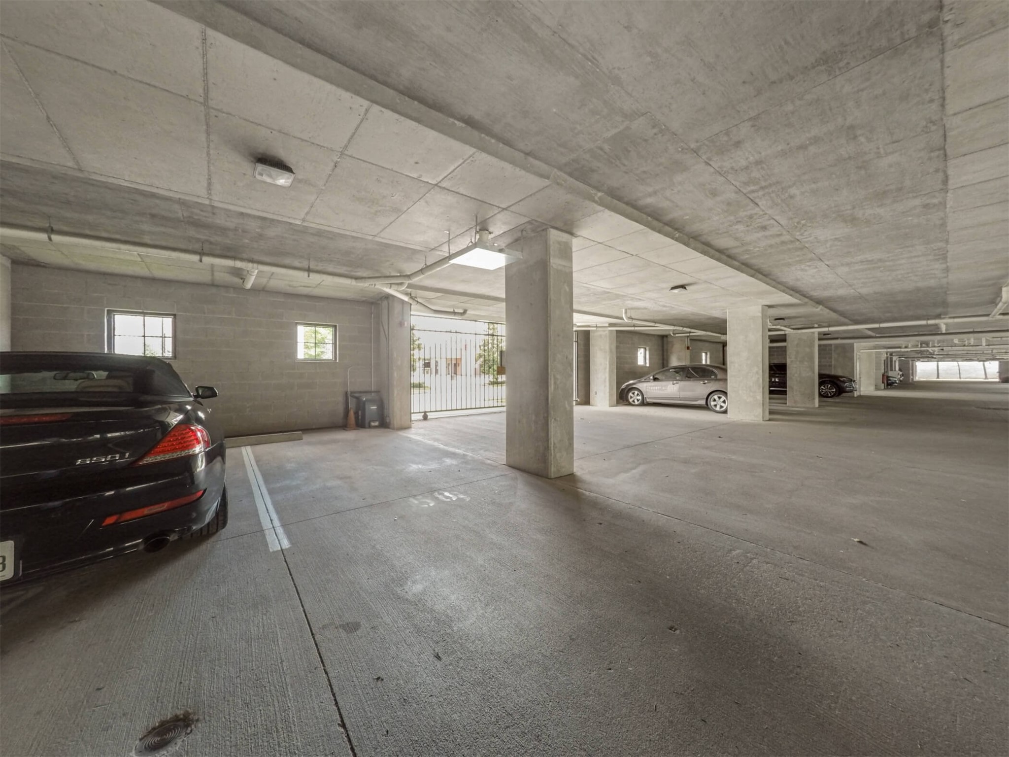 1010 Rosine Street, Unit 22 Houston, TX 77019 - Photo 21 of 21 a view of a livingroom with furniture
