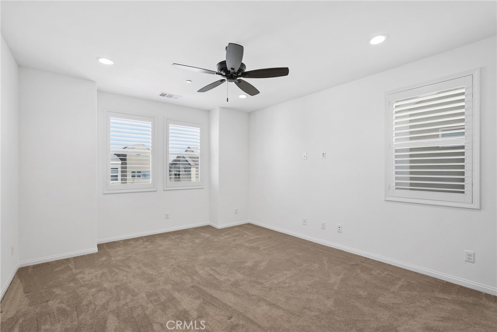 27367 Thunder Ridge Valencia, CA 91381 - Photo 16 of 56