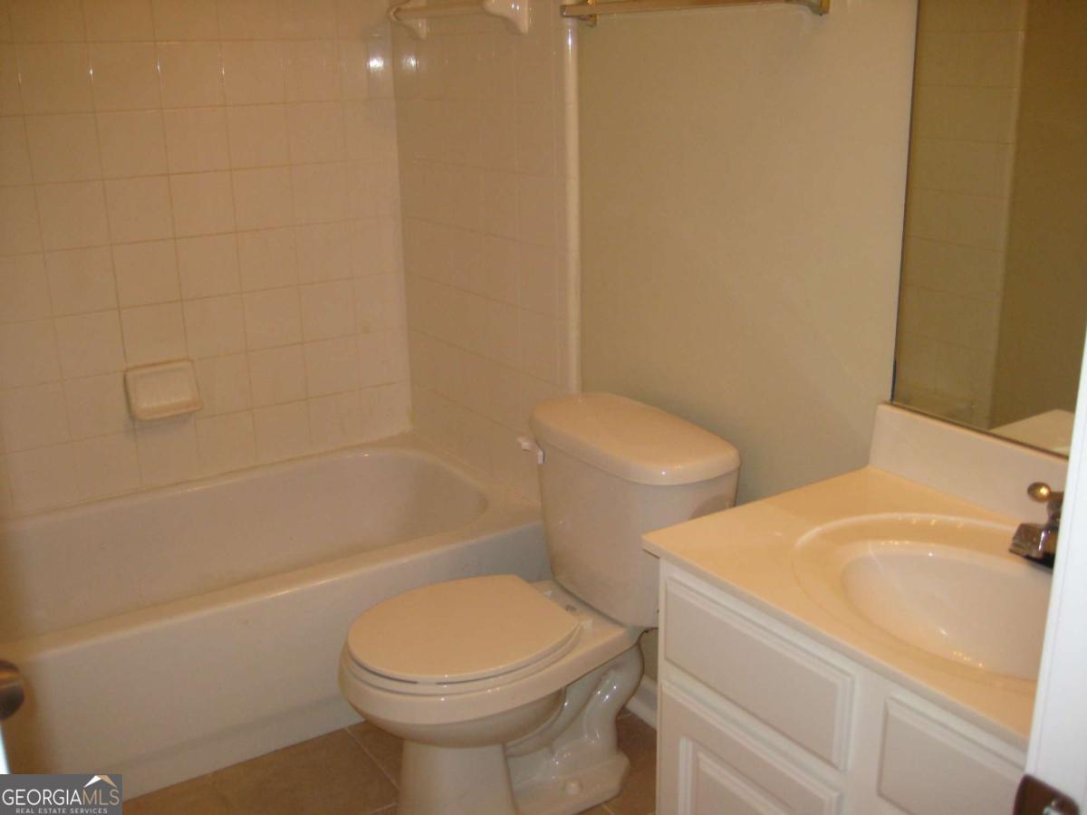 1035 South Barnett Shoals Road, Unit 223 Athens, GA 30605 - Photo 8 of 13
