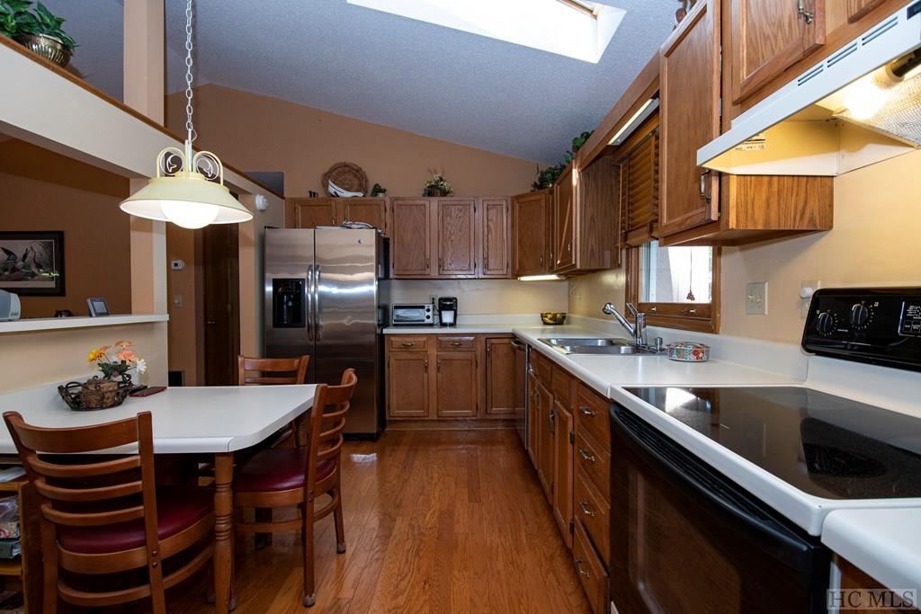 434 Buckberry Road Highlands, NC 28741 - Photo 19 of 36 Gallery Image 19