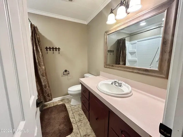 $189,900 | 7700 Lee Station Road, New Iberia, LA 70560