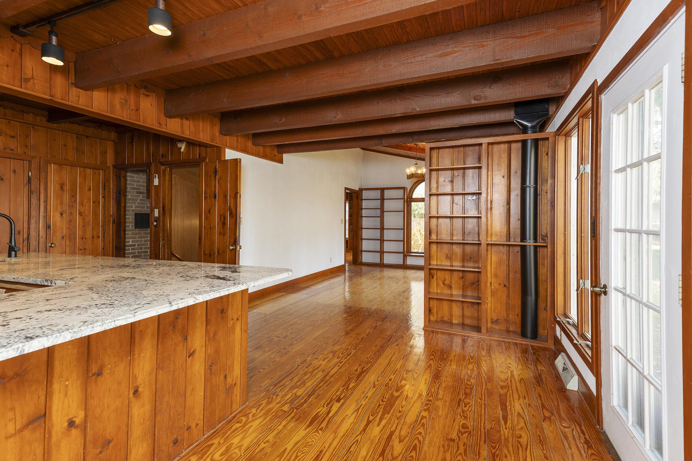 421 Milwaukee Avenue East Fort Atkinson, WI 53538 - Photo 10 of 81 421MilAve_032