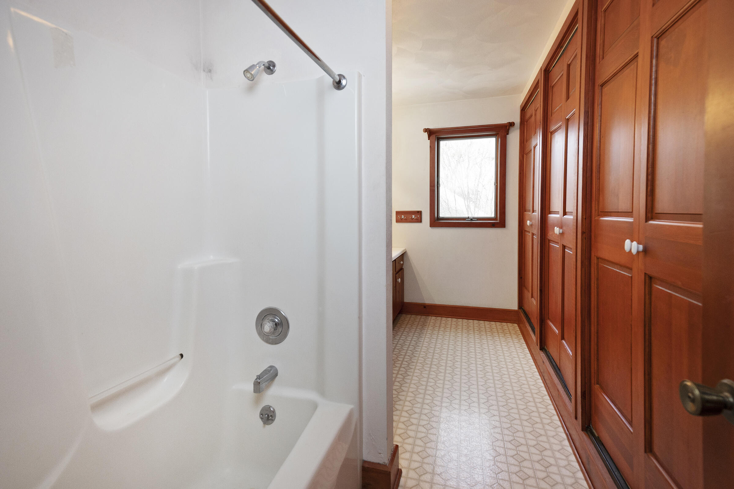 421 Milwaukee Avenue East Fort Atkinson, WI 53538 - Photo 29 of 81 421MilAve_044