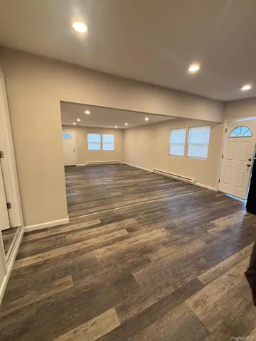 $3,519 | 855 Meade Avenue, Bellport, NY 11713