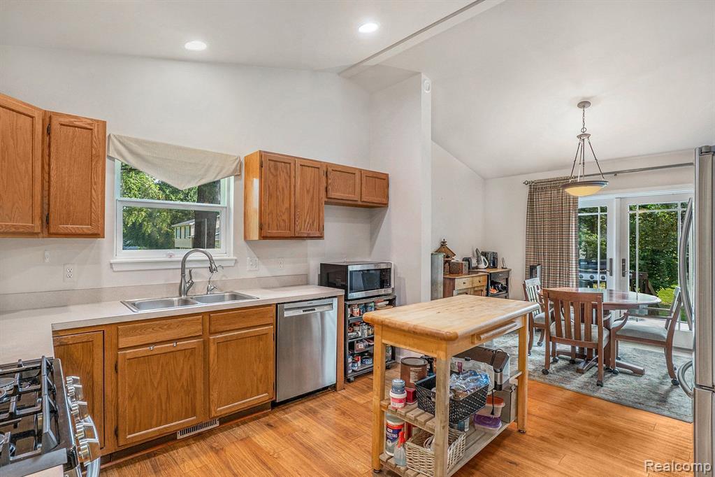 1604 Fish Lake Road Lapeer, MI 48446 - Photo 4 of 18