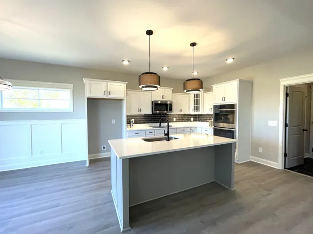 $482,250 | 845 Willowicke Drive, Clarksville, TN 37043