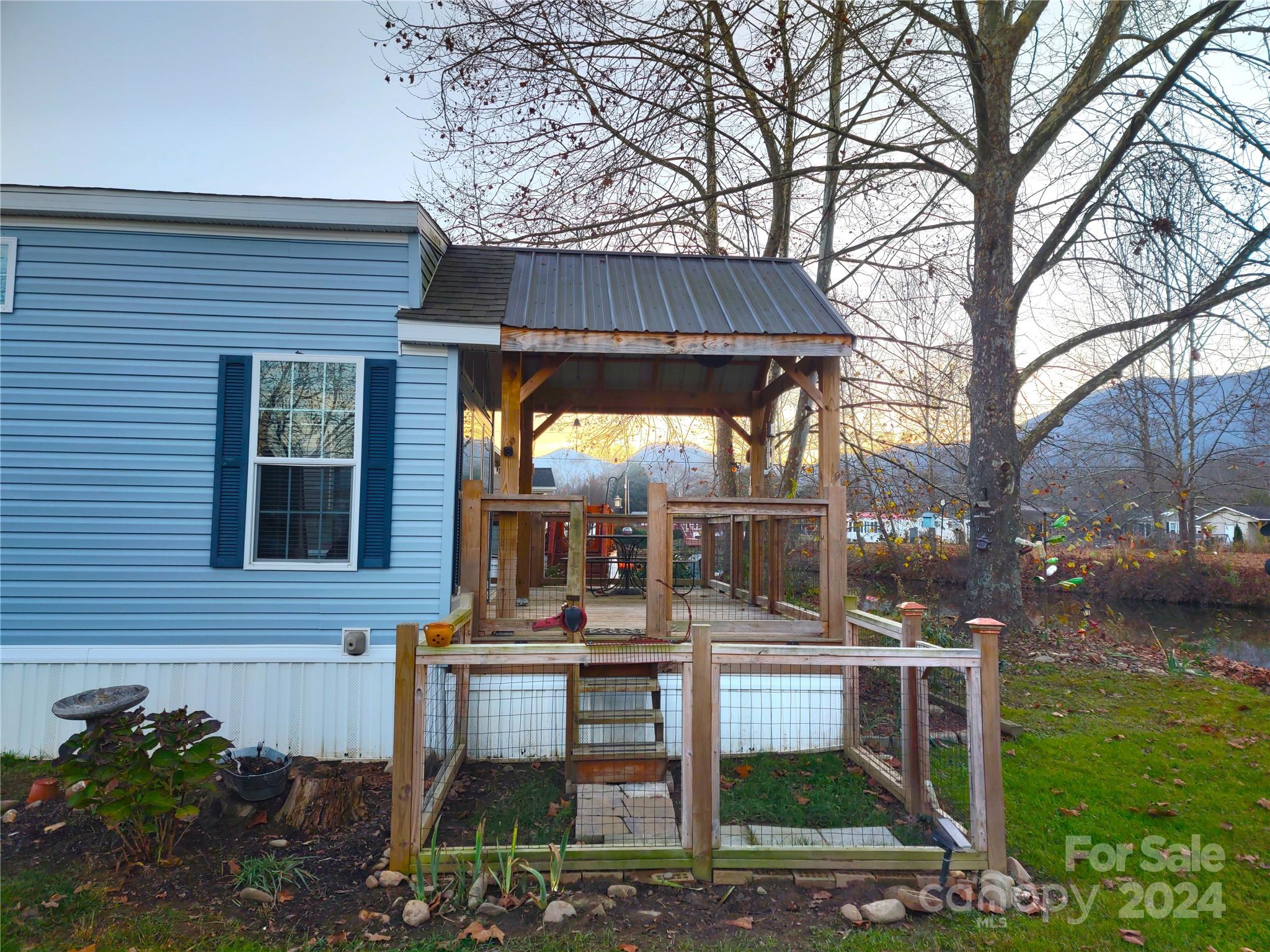 120 Pike Point, Unit 252 & 253 Waynesville, NC 28785 - Photo 9 of 34 Gallery Image 9