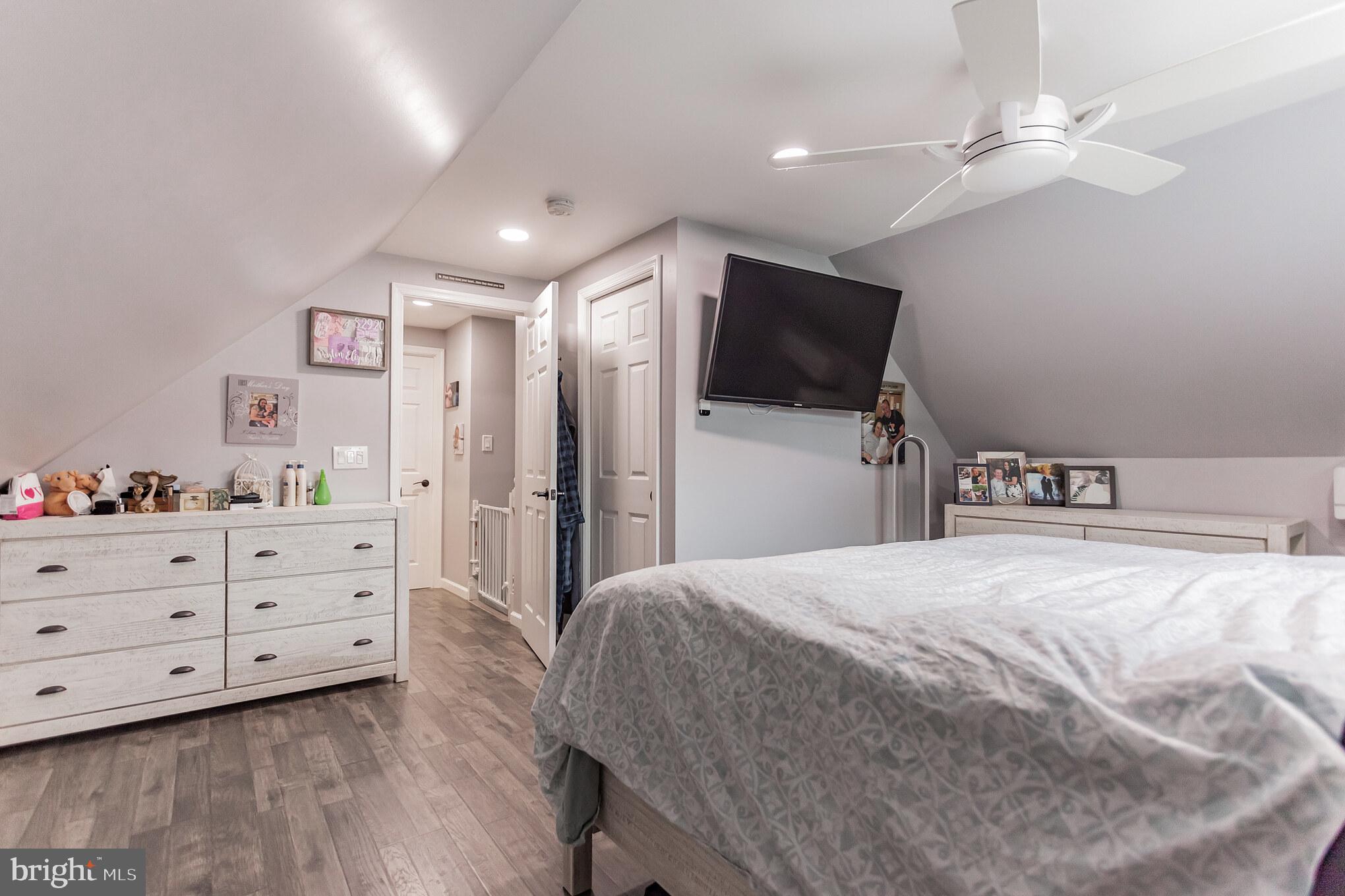 116 Plumtree Road Levittown, PA 19056 - Photo 13 of 26 Gallery Image 13